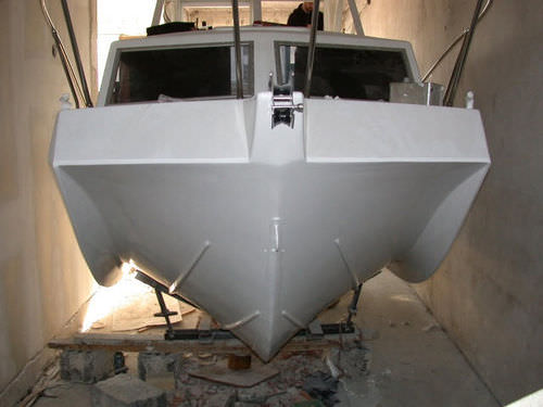 Cabin-cruiser in-bord - Trident 700 - MANDL - Living on Water, Ltd. - hard-top / max. 6 personnes / 1 cabine