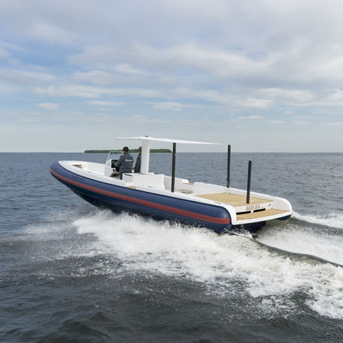 Bateau pneumatique in-bord - T/T Aurora - Xtenders - semi-rigide / à console centrale / open