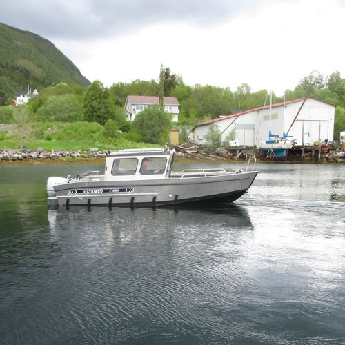 Bateau utilitaire - C 690 - MS Boat - in-bord / en aluminium