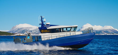 Bateau de surveillance - FLYING FISH 40 MK2 - HUKKELBERG BOATS - diesel / stern-drive / in-bord hydrojet