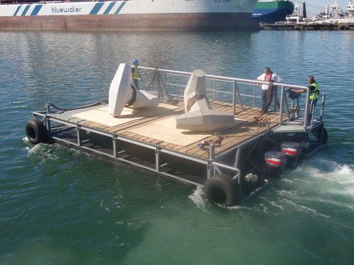 Barge de travail - Tristan - Rhino Marine Products (Pty) Ltd - hors-bord