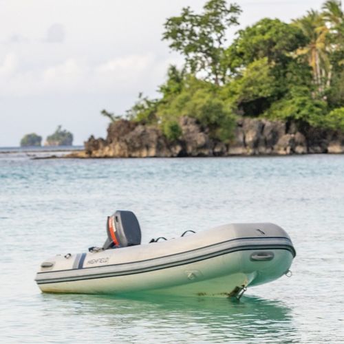 Bateau pneumatique hors-bord - Ultralite 240 - HIGHFIELD BOATS - semi-rigide / open / max. 3 personnes