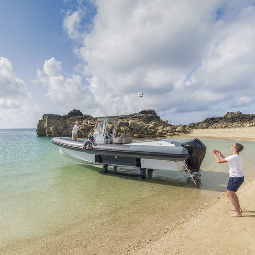 Bateau pneumatique amphibie - X100 - Iguana Yachts - hors-bord / bimoteur / RIB