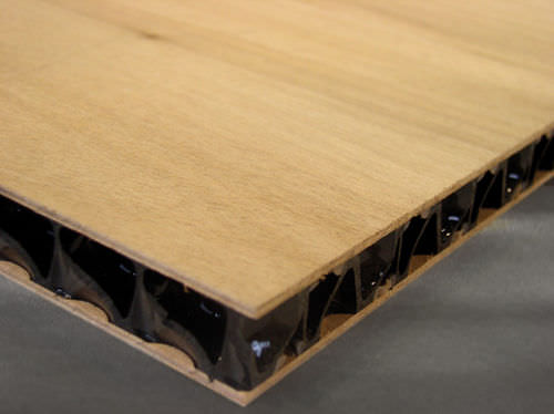 Panneau sandwich décoratif - Plyben™ - Bencore S.r.l.  - nid d'abeille / en bois