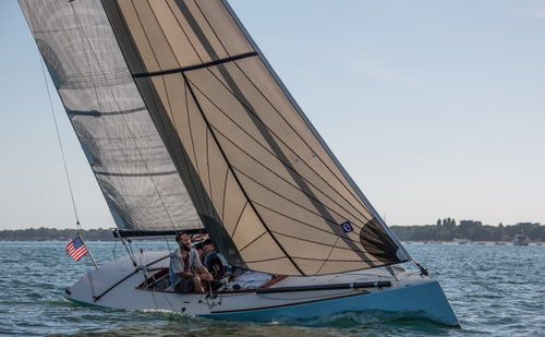 Voilier dayboat - POLAR BEAR - CHANTIER DES ILEAUX - en bois / mât carbone