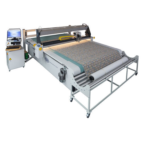 Table de découpe CNC - TC3001 - Kuris Spezialmaschinen - à convoyeur / Z / pour textiles