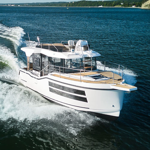 Trawler in-bord - 1050  - Northman Krysztof Stepniak  - à fly / traditionnel / 2 cabines