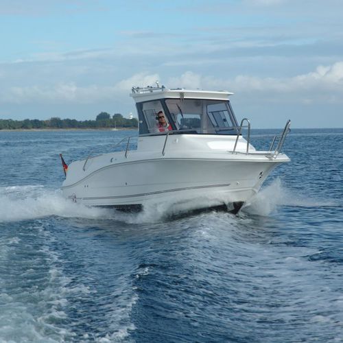 Bateau de pêche-promenade hors-bord - M670 PILOTHOUSE - Mazury Sp. z o.o.  - avec timonerie / max. 7 personnes / max. 5 personnes