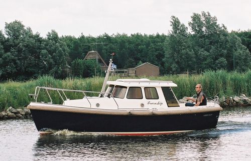 Cabin-cruiser in-bord - 660M - HABER YACHTS Sp. z o.o.  - diesel / à déplacement / hard-top