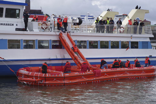 Toboggan d'évacuation maritime pour navire - ESS series - Survitec Zodiac