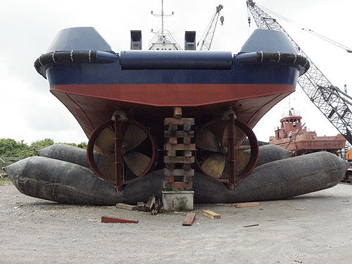 Coussin gonflable pour ports et terminaux - Qingdao Shunhang Shipping supplies Co.,Ltd. - pour navire / de mise à l'eau / de levage