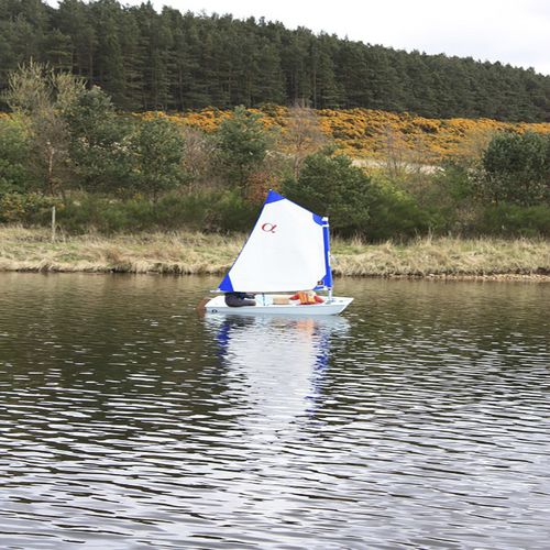 Dériveur solitaire - Alpha  - Hartley Boats - école