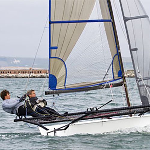 Dériveur double - Rebel - Hartley Boats - skiff / de régate / double trapèze