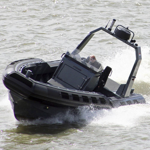 Bateau de surveillance - 90 - STORMER MARINE - in-bord / coque rigide