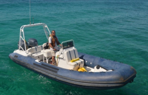 Bateau de travail - 22 - Donjon Marine - hors-bord / bateau pneumatique semi-rigide
