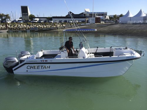 Coque open catamaran - Cheetah VI - Cheetah Marine - hors-bord / bimoteur / à console centrale
