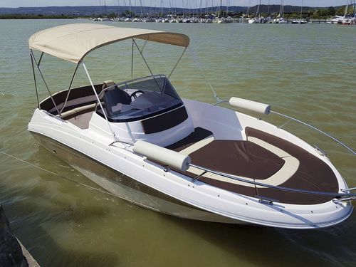 Coque open hors-bord - QX555 - Marine Times Newspaper - à console centrale / de loisir / max. 7 personnes
