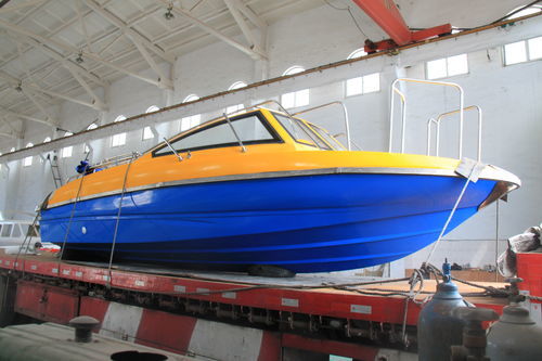 Runabout hors-bord - YB-650 - Changzhou Youbang Boat Co., Ltd. - à double console / open / max. 10 personnes