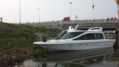 Bateau de surveillance - YB-1056 - Changzhou Youbang Boat Co., Ltd. - hors-bord / fibre de verre