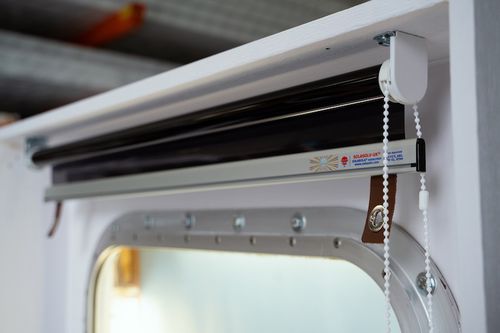 Store enrouleur - SOLAROLA - Solar Solve - aluminium / pour navire / anti éblouissement