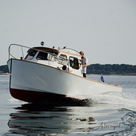 Bateau de pêche-promenade in-bord - Le Colibri - Technologie Marine - avec timonerie / en bois / bain de soleil