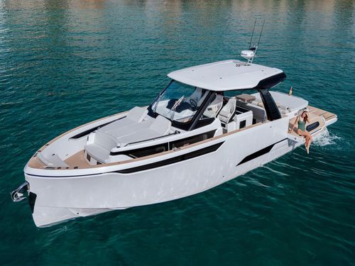 Vedette in-bord - 43 ST - Level Exclusive Yachts S.L - bimoteur / open / à console centrale
