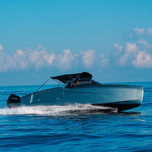 Runabout hors-bord - WAMA 27 - LUXOLOR BOATS - open / à double console / 1 cabine