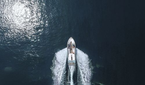 Runabout in-bord - Akoya - B.Co BVBA - bimoteur / open / à double console