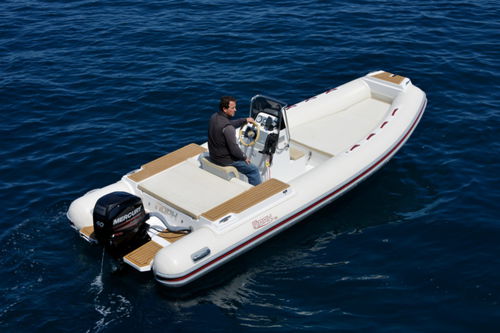 Bateau pneumatique hors-bord - 55' - NOAH SRL - semi-rigide / à console centrale / bain de soleil