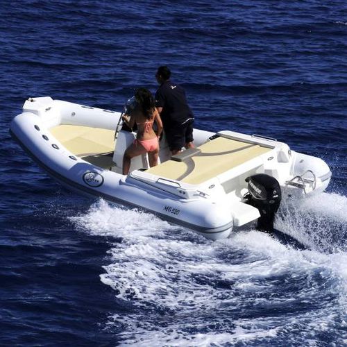 Bateau pneumatique hors-bord - MG 520 - SAVER  S.R.L. - semi-rigide / à console centrale / max. 10 personnes