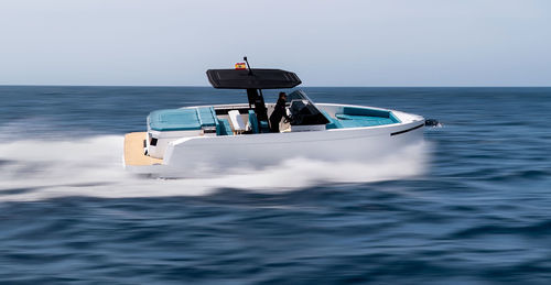 Coque open in-bord - D29 - De Antonio Yachts - soft-top / haute performance / max. 10 personnes