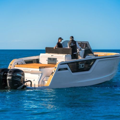 Vedette hors-bord - 30 - Canelli Yachts s.r.l. - bimoteur / open / à console centrale