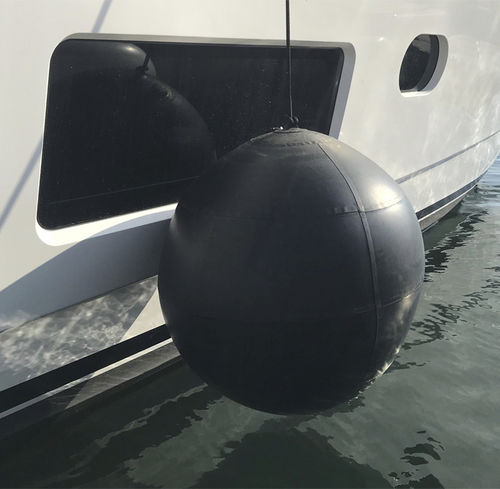Pare-battage pour yacht - Superyacht - DEFENDA - sphérique / noir / gonflable