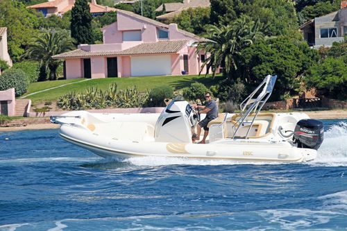 Bateau pneumatique hors-bord - Piranha 8m - Piranha Ribs Ltd - semi-rigide / à console centrale / max. 18 personnes