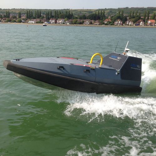 Drone marin de surveillance - C-Target 3  - Autonomous Surface Vehicles, UK - autonome