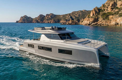 Trawler catamaran - 37 Explorer - AVENTURA YACHTS - in-bord / bimoteur / à fly