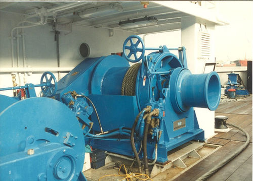 Treuil de remorquage - North Sea Winches - à entraînement hydraulique / à moteur électrique / tambour simple
