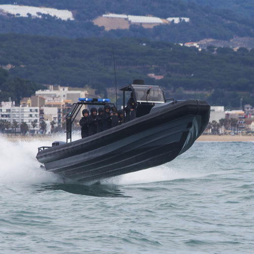 Bateau professionnel hors-bord - 1400 STEALTH RFB - ARESA SHIPYARD - GRP / bateau pneumatique semi-rigide