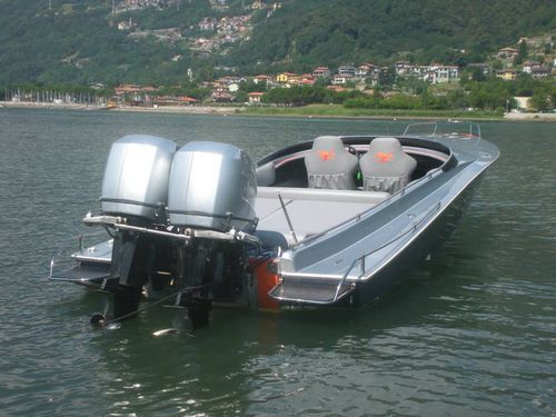 Runabout hors-bord - 32 Race - Albatro International Srl - bimoteur / de sport