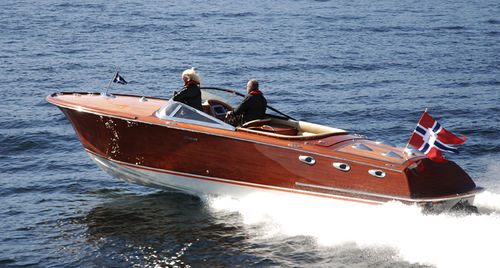 Runabout traditionnel - 28 - Dolvik  - in-bord / à double console / open