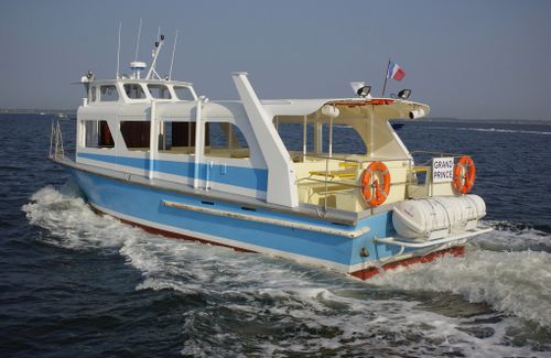 Bateau à passagers - DUBOURDIEU - bateau utilitaire / in-bord / coque rigide