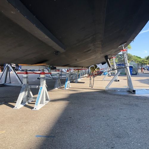 Pied de mise sur cale pour bateau à moteur - TAR2T 20 h. 16/24 - Naval Tecno Sud - ajustable / pour quille / galvanisé