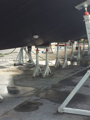 Pied de mise sur cale pour bateau à moteur - TAR2T 40 h. 06/09 - Naval Tecno Sud - ajustable / pour quille / galvanisé