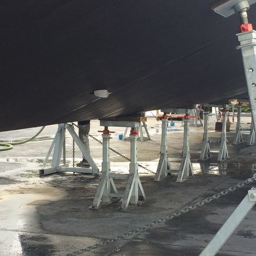 Pied de mise sur cale pour bateau à moteur - TAR2T 40 h. 08/12 - Naval Tecno Sud - ajustable / pour quille / galvanisé