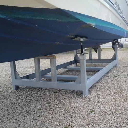 Ber de bateau à moteur - SE Sella per barca a motore Ton. 5 - Naval Tecno Sud - ajustable / charge sur 4 points / fixe