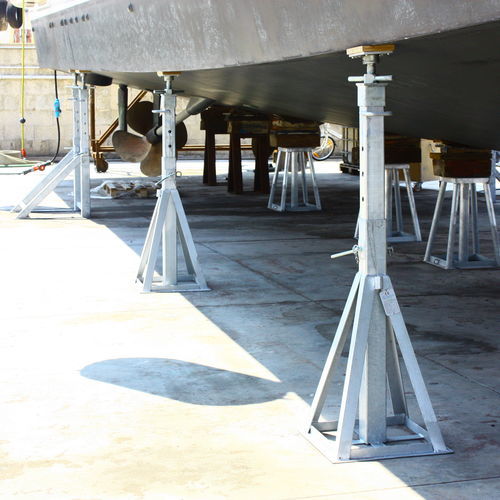 Béquille pour bateau - CV Ton.30 o Ton.50 h. 20/32 - Naval Tecno Sud - ajustable / fixe