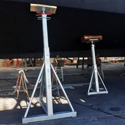 Ber pour bateau à moteur - CIF Ton.3 o Ton.5 h. 8/12 - Naval Tecno Sud - pour voilier / à inclinaison fixe / en acier galvanisé