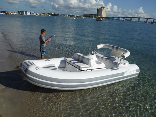 Bateau pneumatique hydrojet - Sprinter F11 - Aquascan Inc - RIB / à console centrale / max. 5 personnes