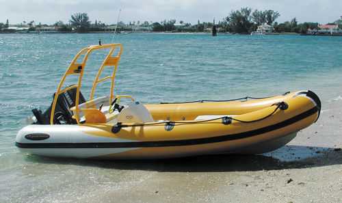 Bateau pneumatique hors-bord - Storm 17 - Aquascan Inc - semi-rigide / à console latérale / en fibre de verre