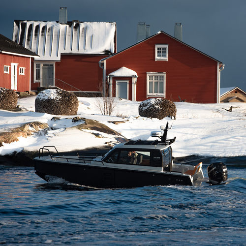 Cabin-cruiser hors-bord - DFNDR 8 - XO Boats - hard-top / de sport / de croisière